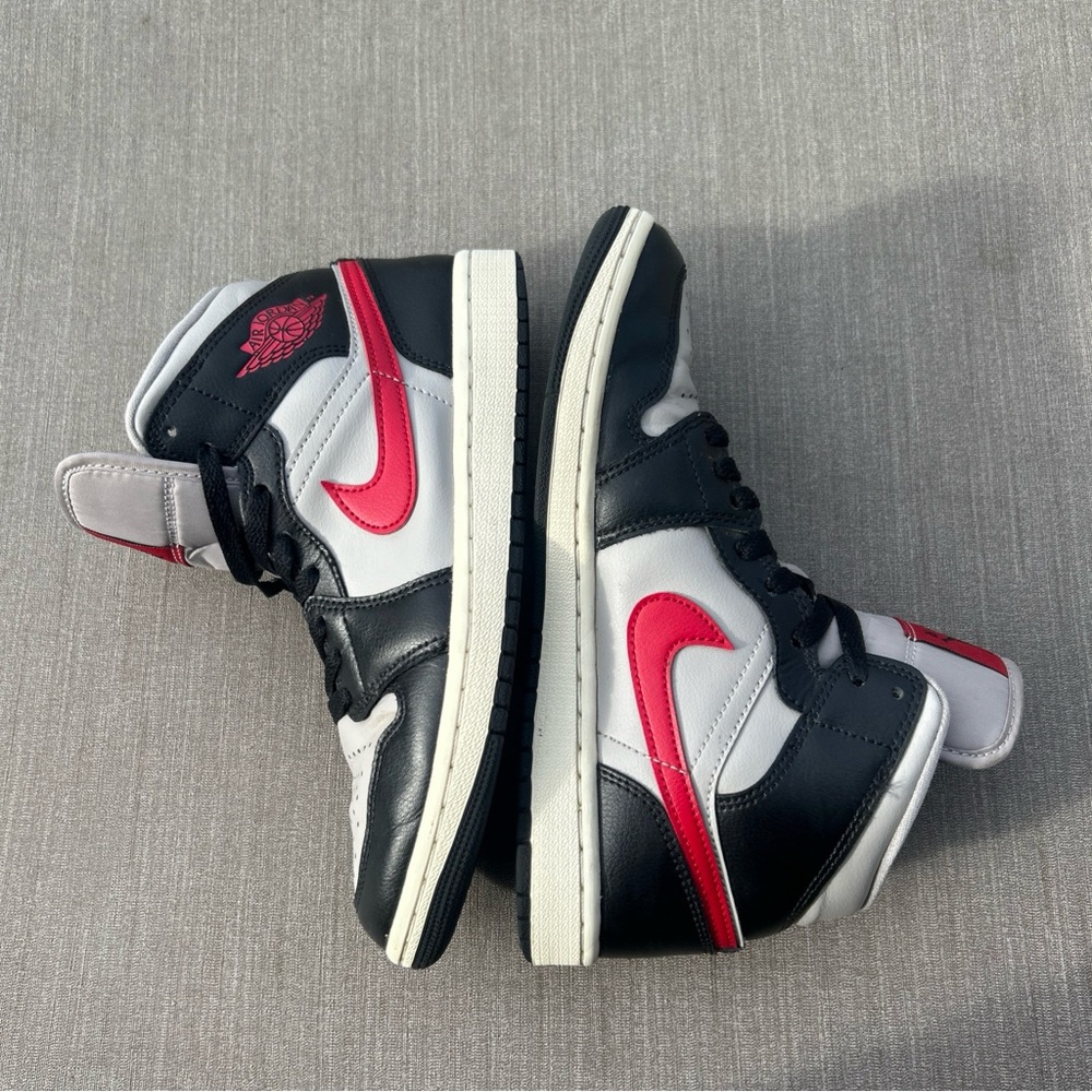 Nike Air Jordan’s 1 Mid Black Gym Red College Grey Sneakers BQ6472-060 Womens 7 - Picture 6 of 16